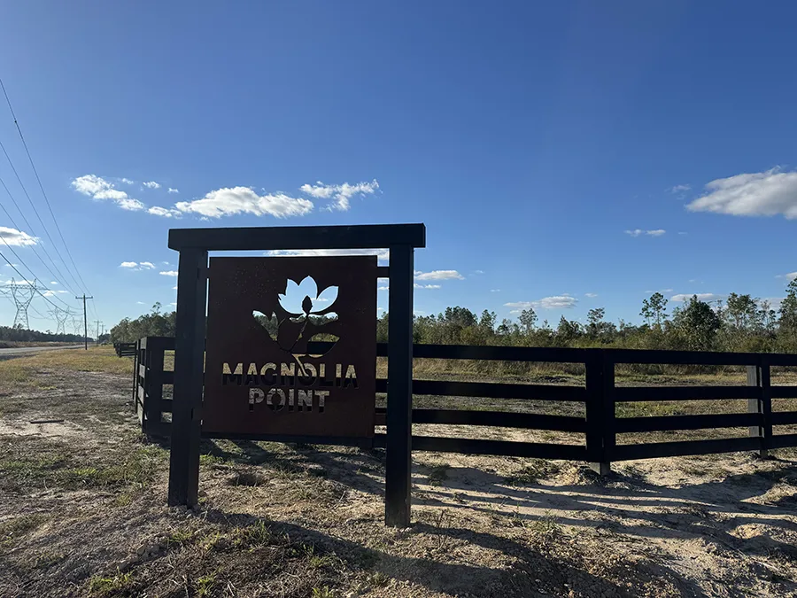 Magnolia Point Entrance